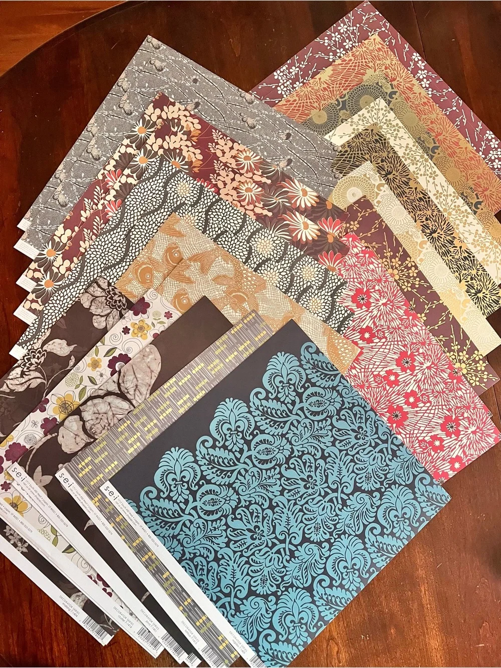 Assorted Scrapbooking Paper, including Anna Griffin - Picture 15 of 16